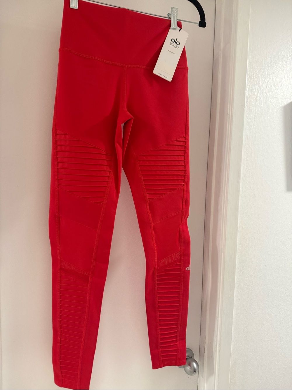 ALO Yoga High-Waist Moto Legging - Scarlet/Red